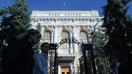 Russian central bank hikes interest rate to 18%