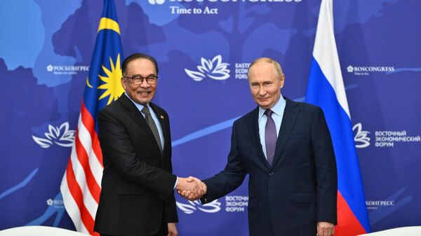 Malaysia Invites Putin for Visit, Ready to Ensure His Stay – Agriculture Minister