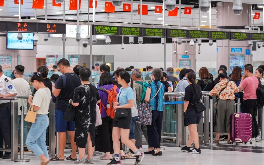 20,000 mainland travel permits issued to Hong Kong permanent residents in past 3 months