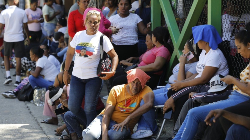 Venezuela releases from prison some of the thousands detained after presidential election