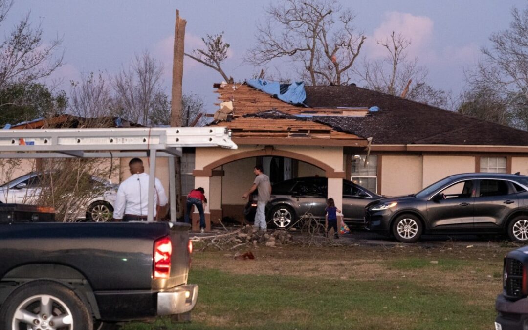 Tornadoes in Texas and Mississippi kill 2 and injure 6 as severe weather moves east