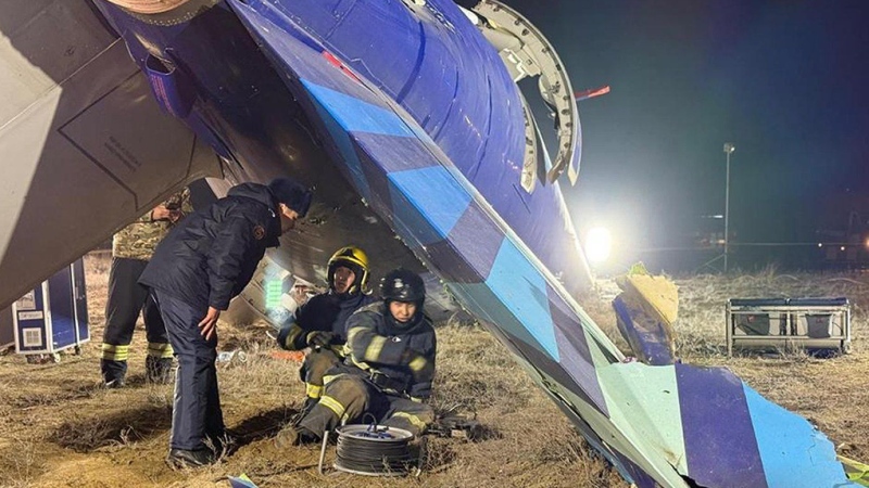 What is known about a plane crash in Kazakhstan after Putin apologized for a ‘tragic incident’?