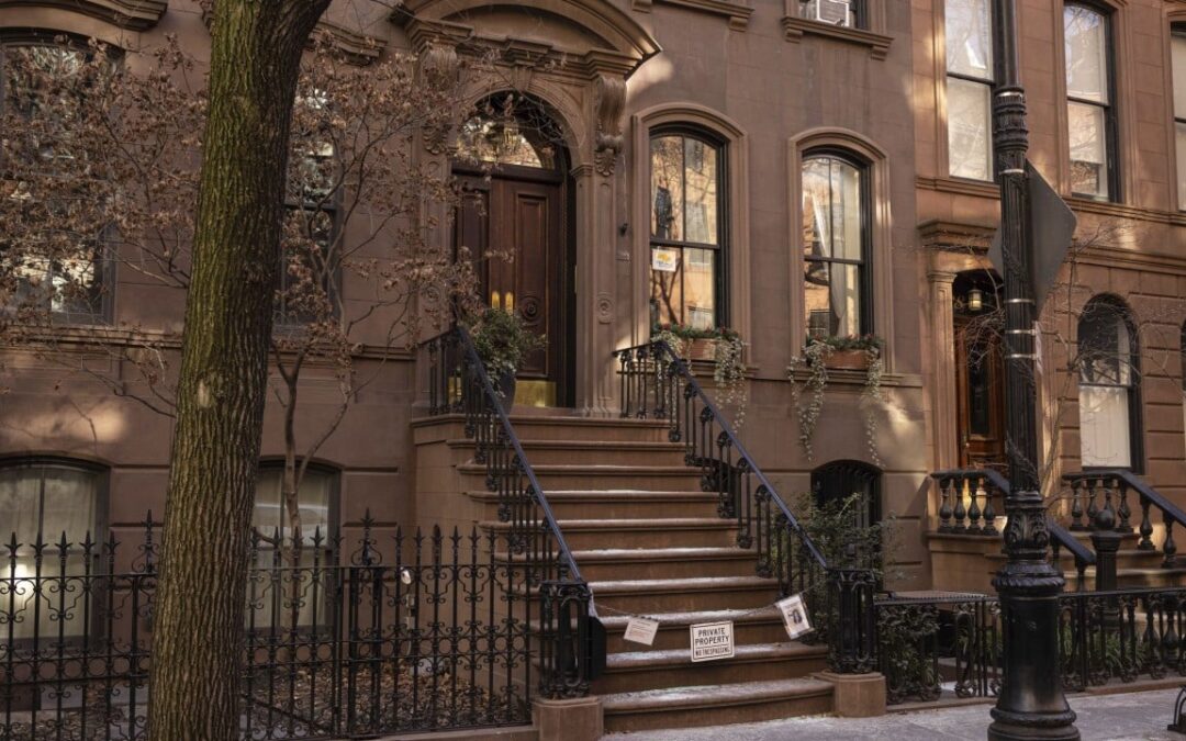 Carrie Bradshaw’s house in Sex and the City to have a gate to deter photo-taking tourists