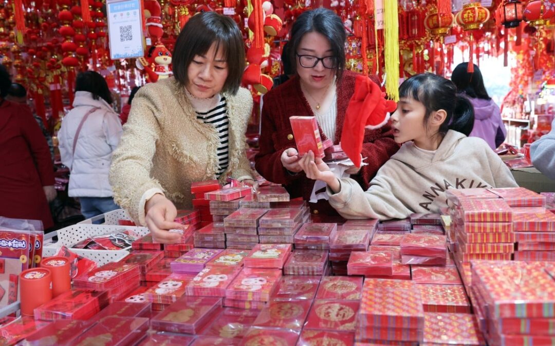 Lunar New Year shopping: Hong Kong and Shenzhen battle for dollars and deals