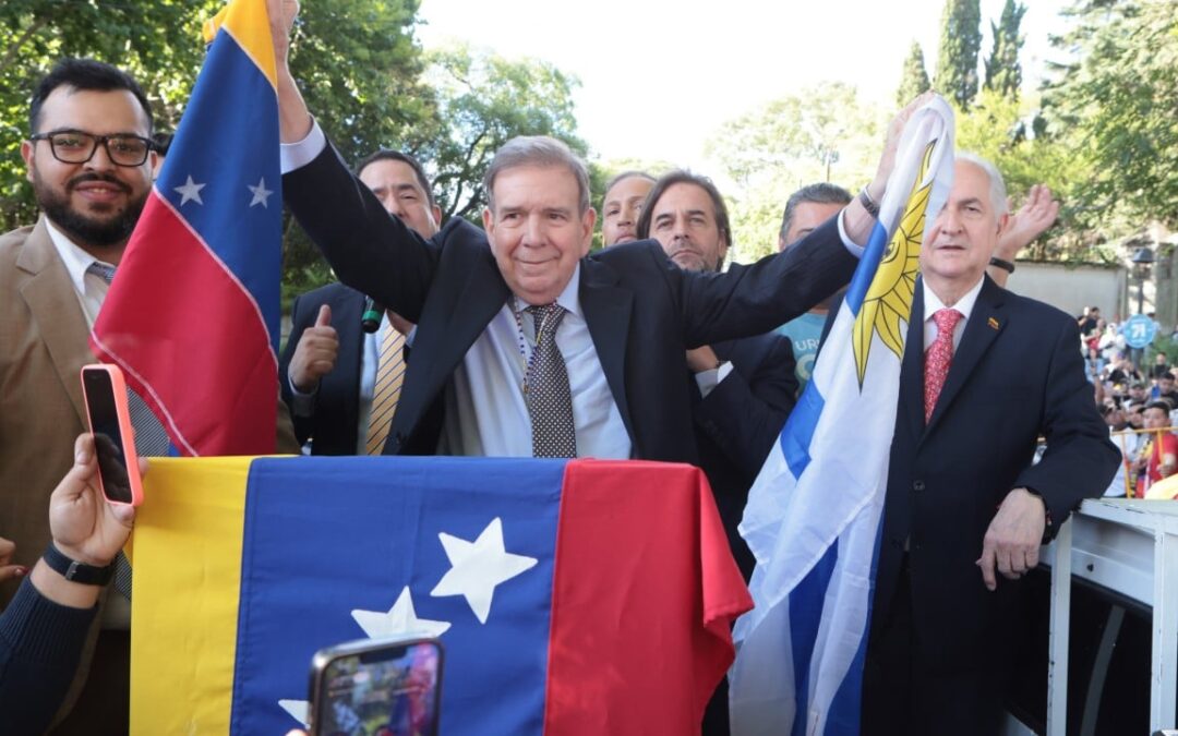 Exiled Venezuelan opposition leader to speak with Biden, visit US