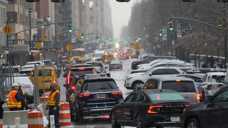 Manhattan drivers face $9 fee in first such U.S. effort to fight gridlock