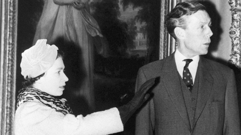 Queen Elizabeth II wasn’t told about Soviet spy in her palace, declassified MI5 files show