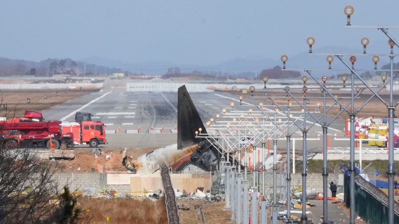 South Korea air crash investigators extract black box data as grieving families mourn the victims